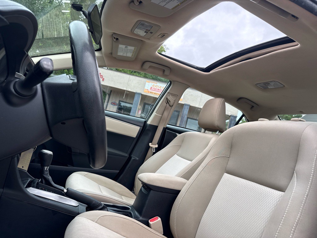 2016 Toyota Corolla Image 15