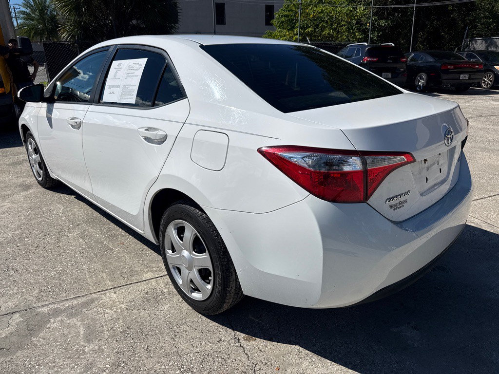 2015 Toyota Corolla Image 3