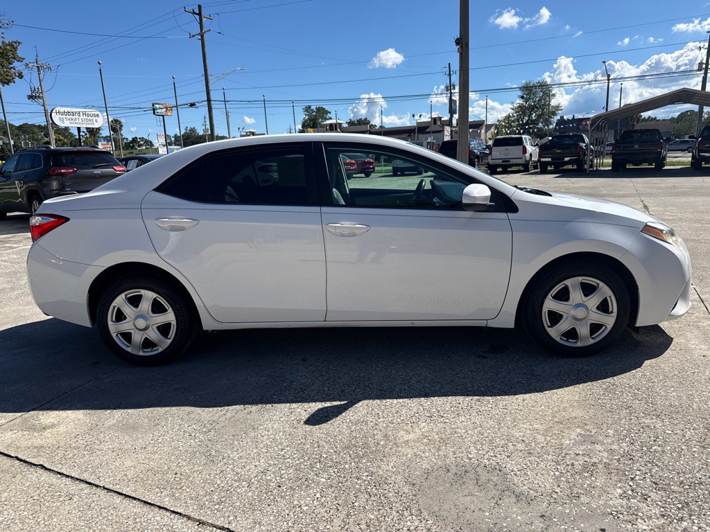 2015 Toyota Corolla Image 5