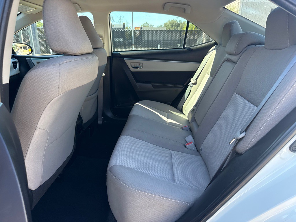 2015 Toyota Corolla Image 9