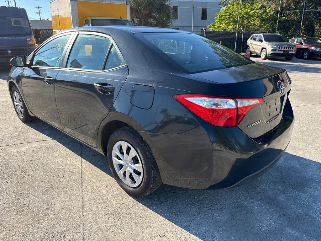 2015 Toyota Corolla Image 4
