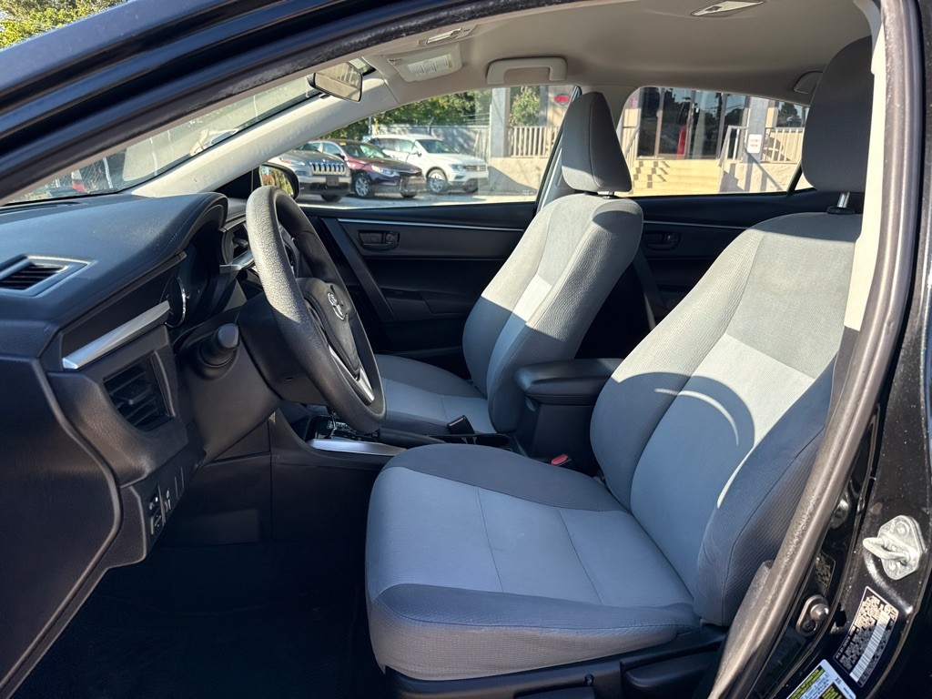 2015 Toyota Corolla Image 8