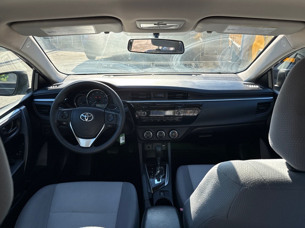 2015 Toyota Corolla Image 11
