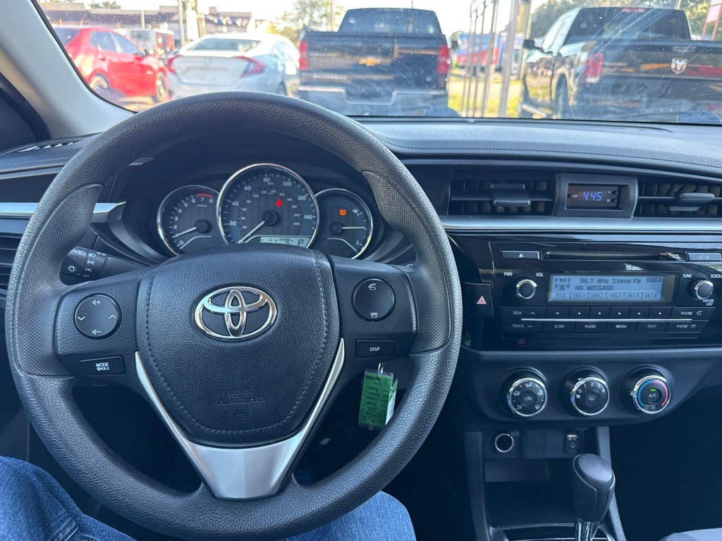 2015 Toyota Corolla Image 15