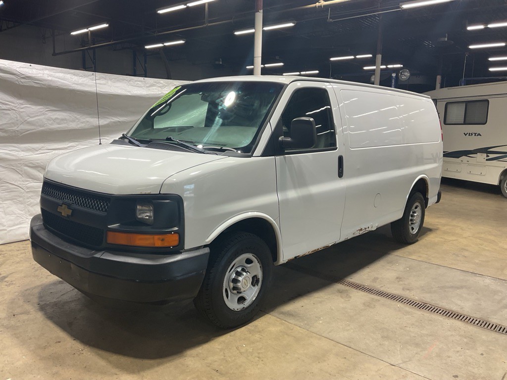 2012 Chevrolet Express Image 2