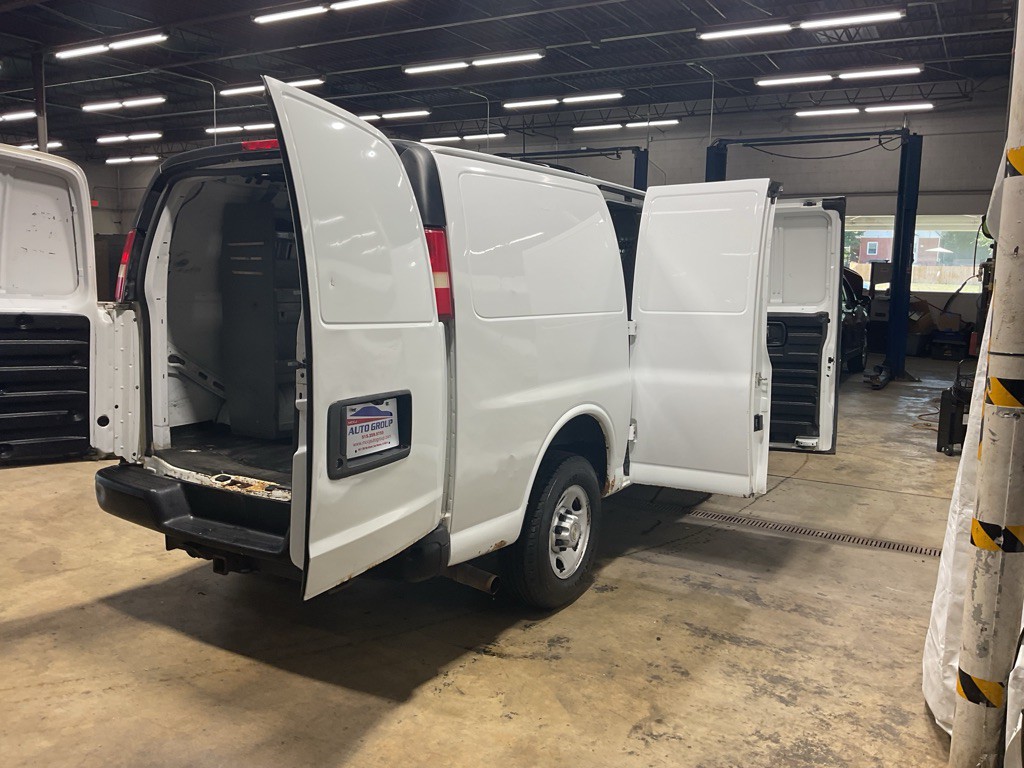 2012 Chevrolet Express Image 7