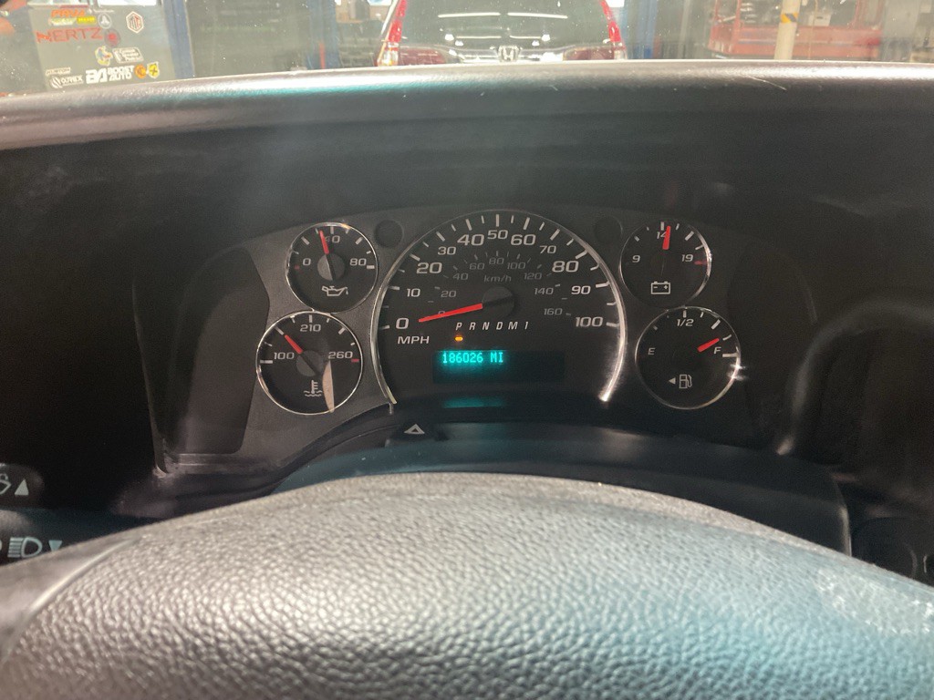 2012 Chevrolet Express Image 10
