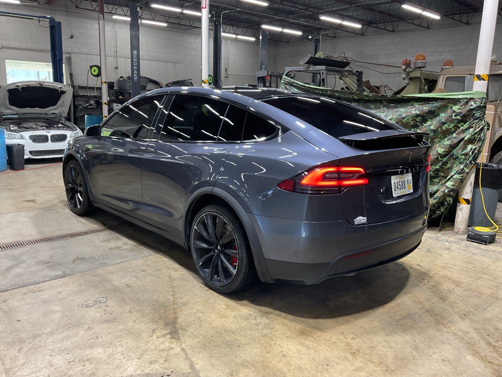 2020 Tesla Model X Image 2