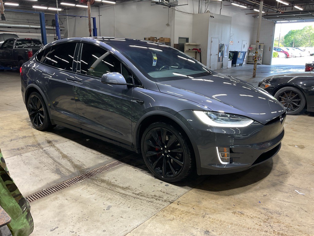 2020 Tesla Model X Image 4