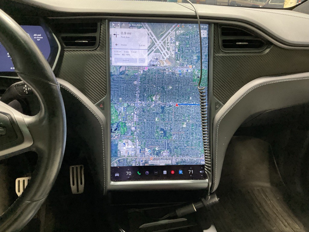 2020 Tesla Model X Image 10