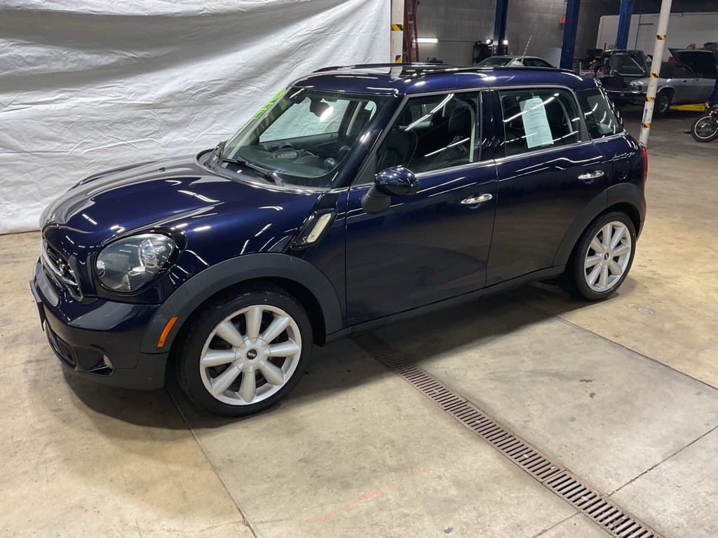 2015 MINI Cooper Image 1