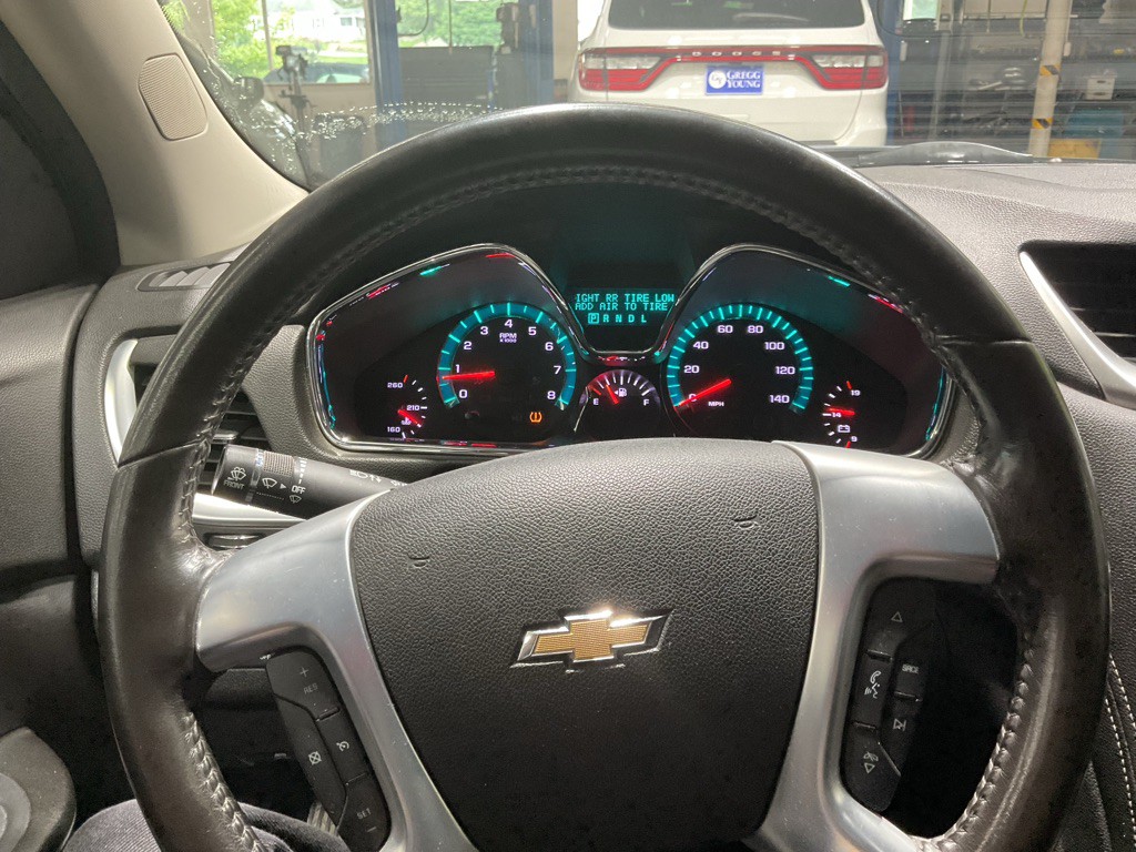 2017 Chevrolet Traverse Image 8