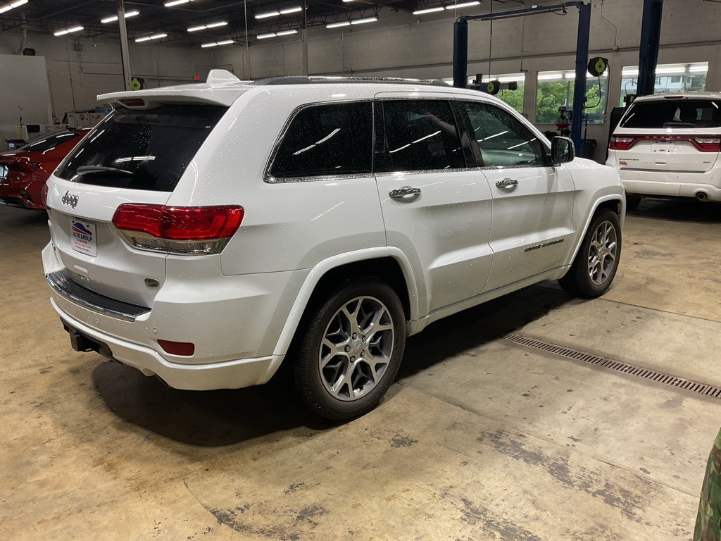 2021 Jeep Grand Cherokee Image 3