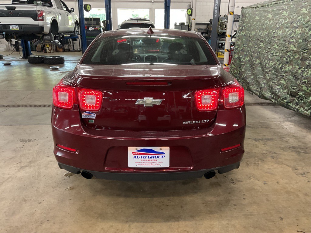 2015 Chevrolet Malibu Image 3