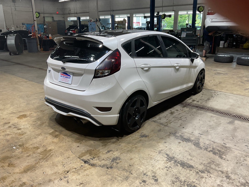 2016 Ford Fiesta Image 3