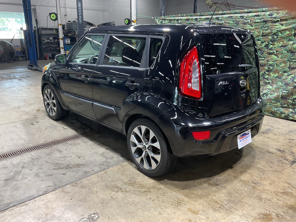 2012 Kia Soul Image 2