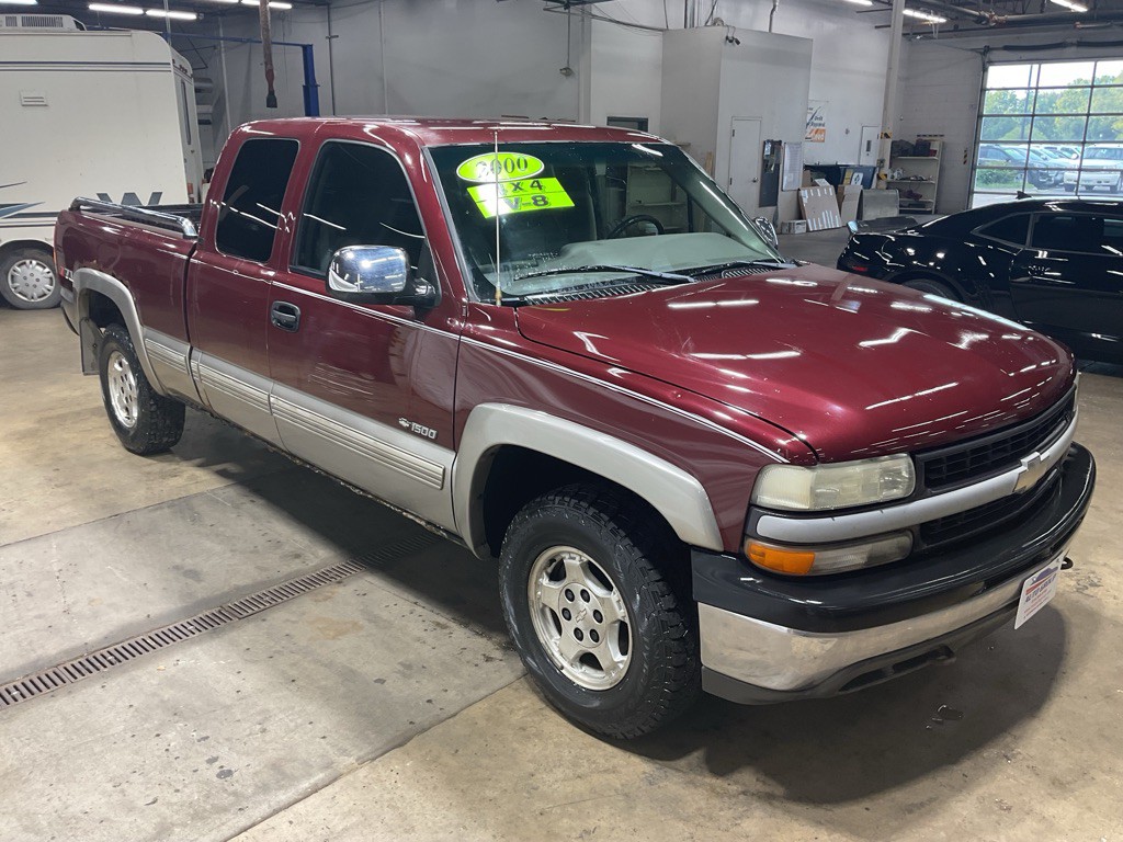 2000 Chevrolet Silverado 1500 Image 2