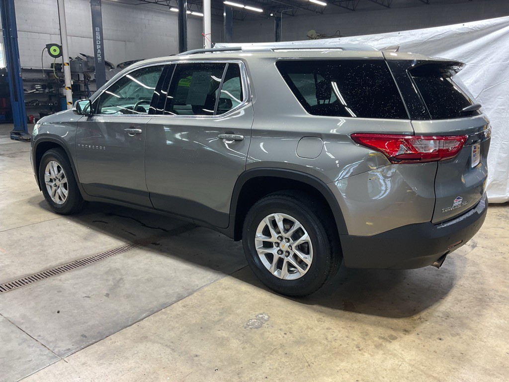 2018 Chevrolet Traverse Image 2