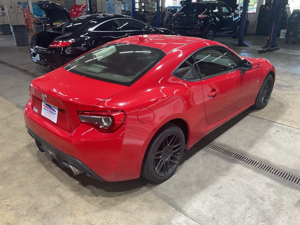 2017 Toyota 86 Image 5