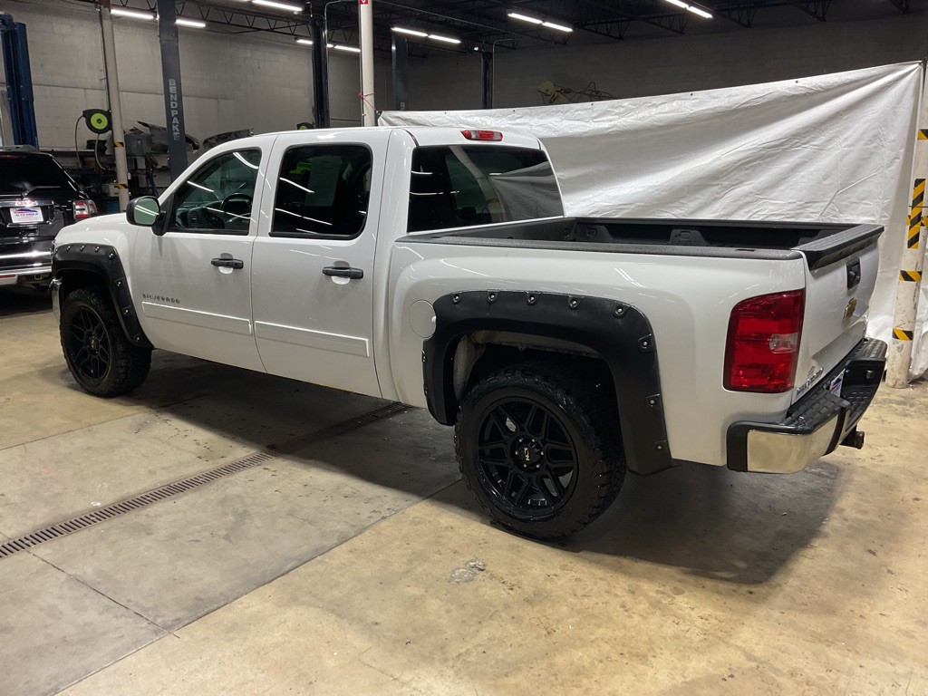 2013 Chevrolet Silverado 1500 Image 2
