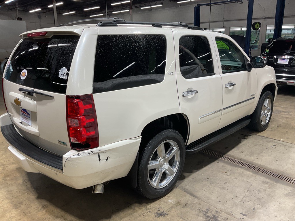 2012 Chevrolet Tahoe Image 3