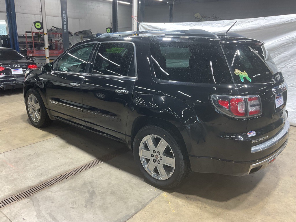 2016 GMC Acadia Image 2