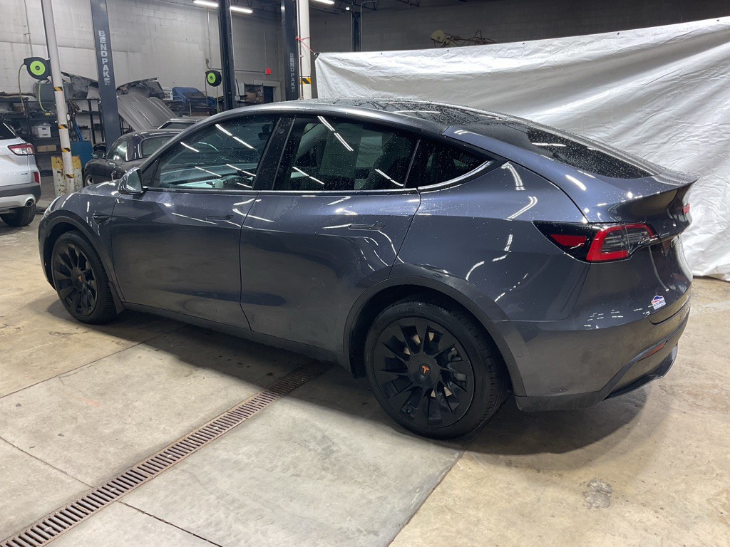 2021 Tesla Model Y Image 2