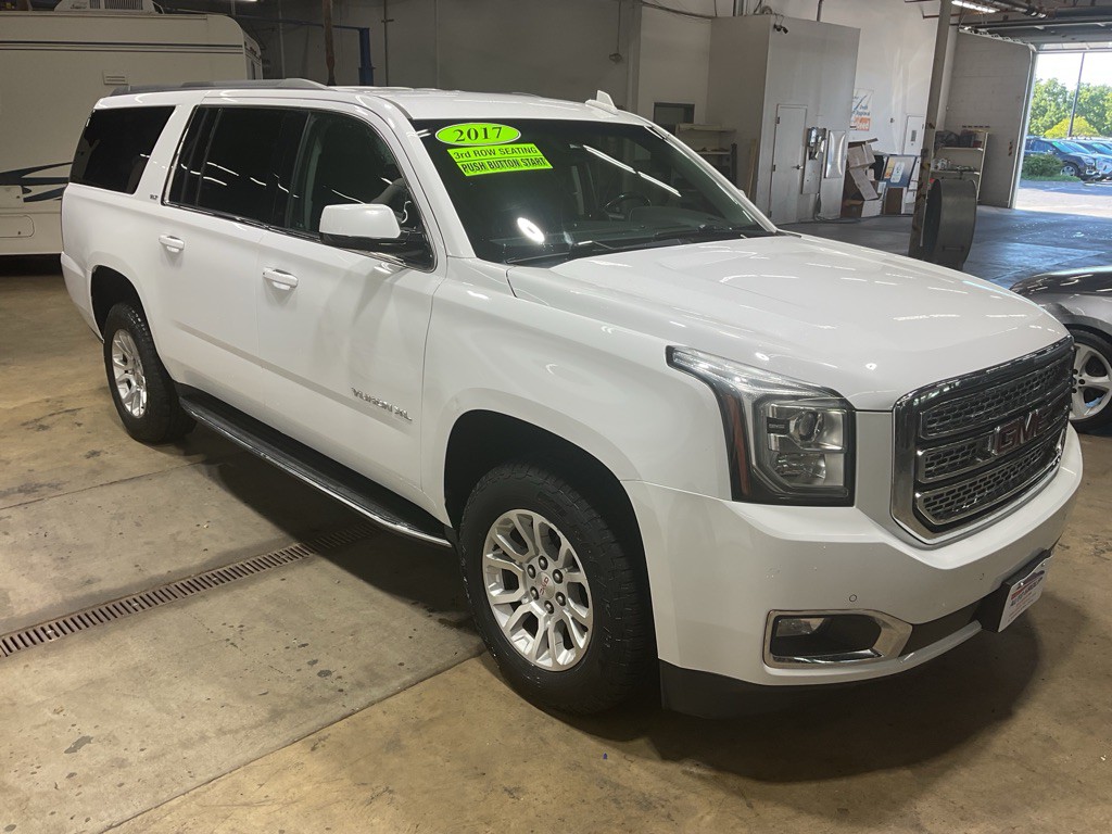 2017 GMC Yukon Image 3