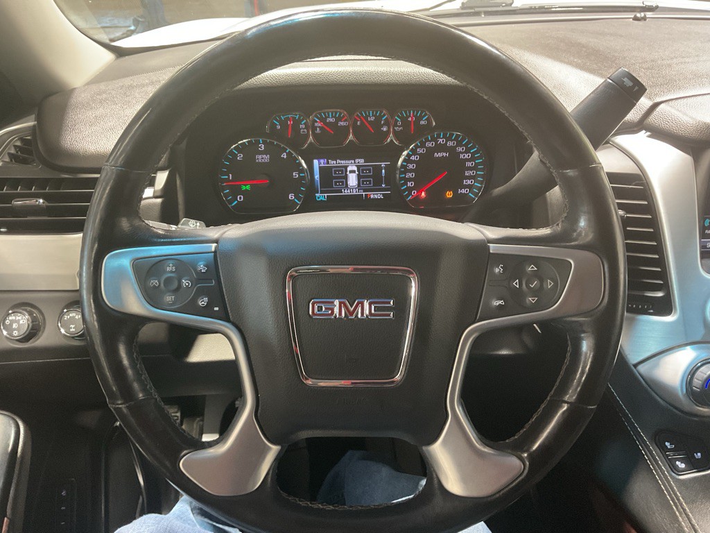 2017 GMC Yukon Image 9