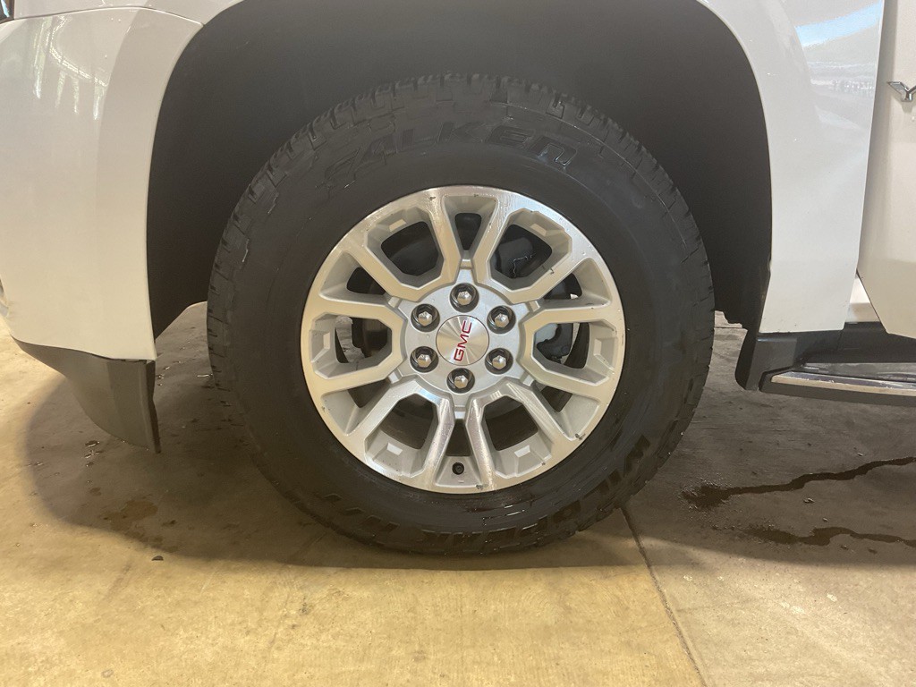 2017 GMC Yukon Image 11