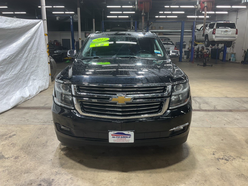 2017 Chevrolet Suburban Image 5