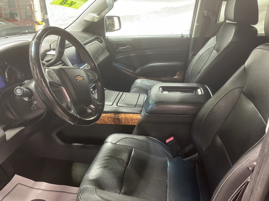 2017 Chevrolet Suburban Image 6