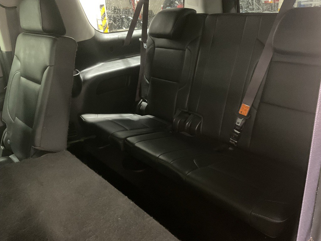 2017 Chevrolet Suburban Image 8