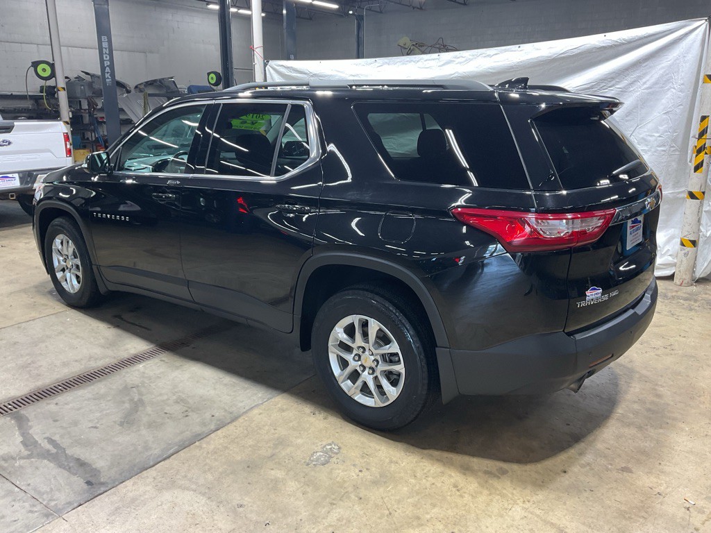 2019 Chevrolet Traverse Image 2