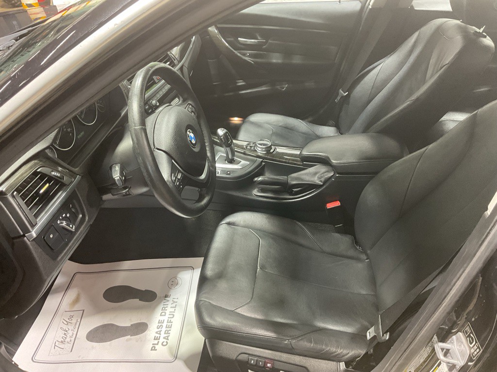 2015 BMW 3 Series Image 6