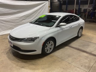 Image for 2017 Chrysler 200 LX ID: 6758187