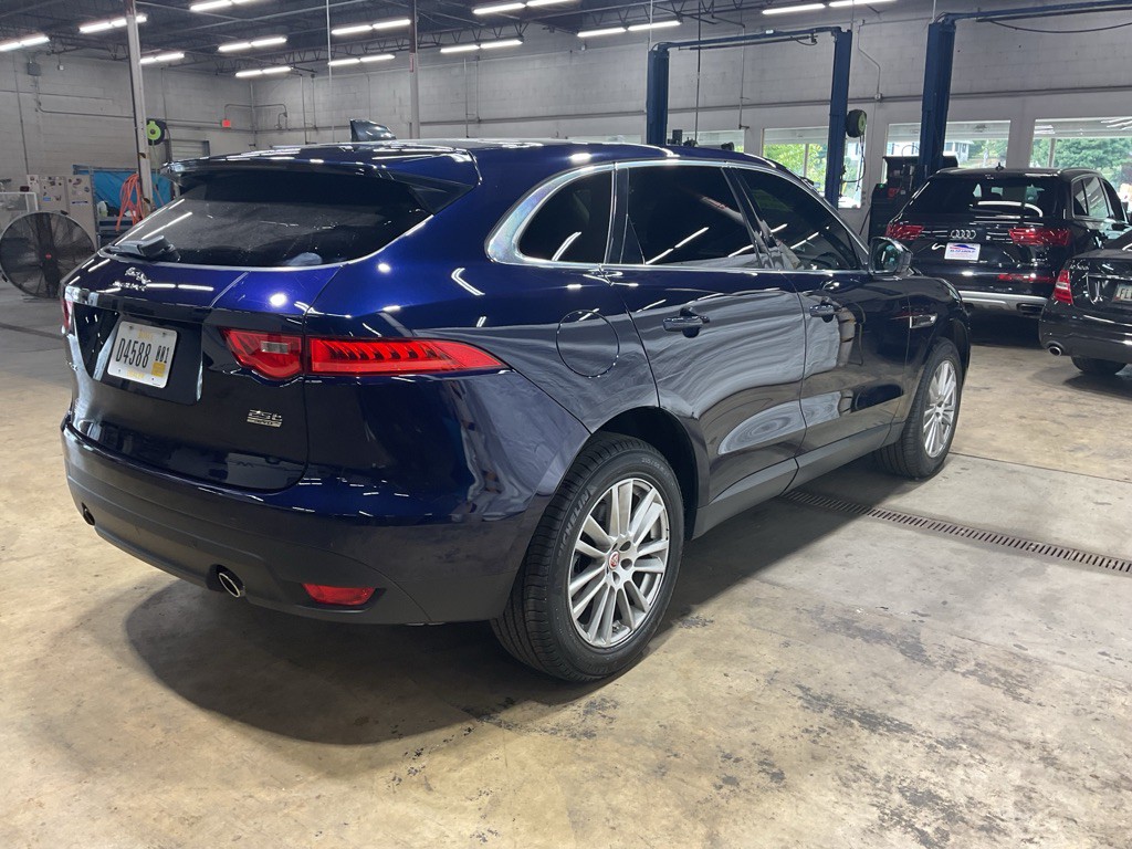 2020 Jaguar F-PACE Image 5