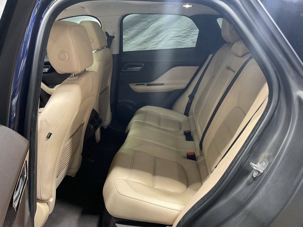 2020 Jaguar F-PACE Image 12