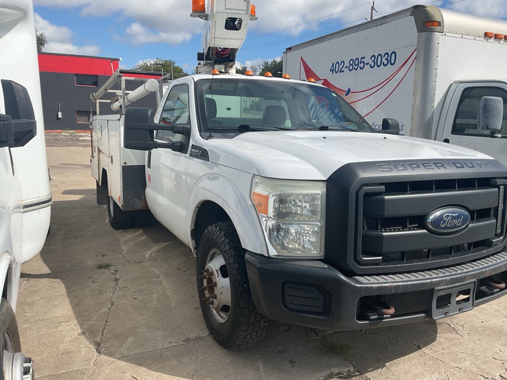 2013 Ford F-350 Image 1