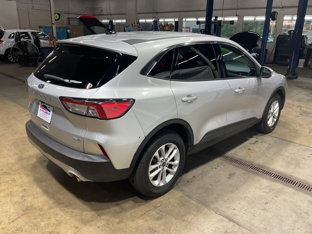 2020 Ford Escape Image 3