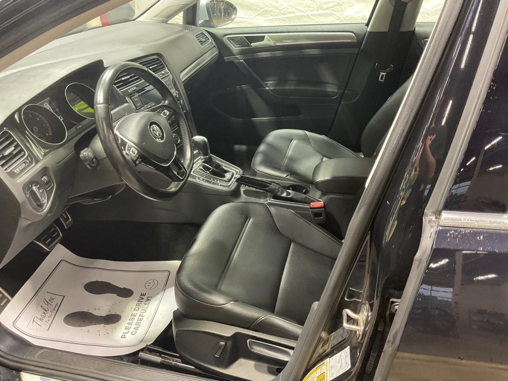 2019 Volkswagen Golf Image 6