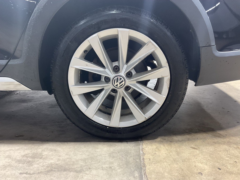 2019 Volkswagen Golf Image 10