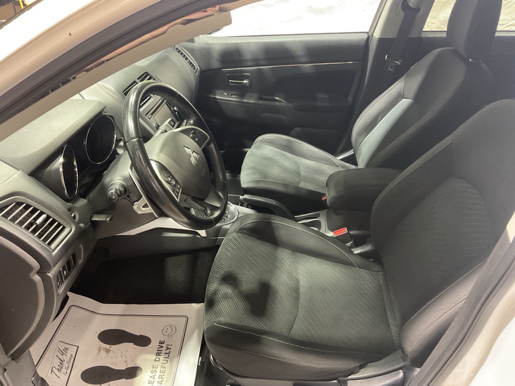 2014 Mitsubishi Outlander Image 5