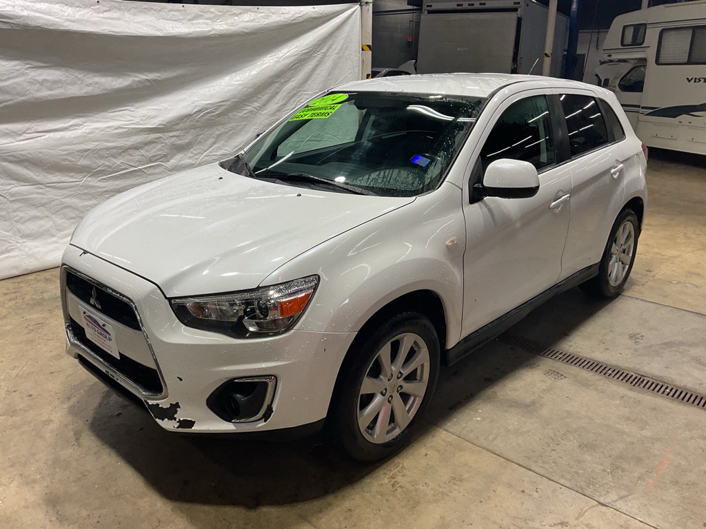 2014 Mitsubishi Outlander Image 10