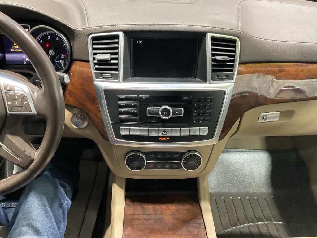 2015 Mercedes-Benz GL-Class Image 10