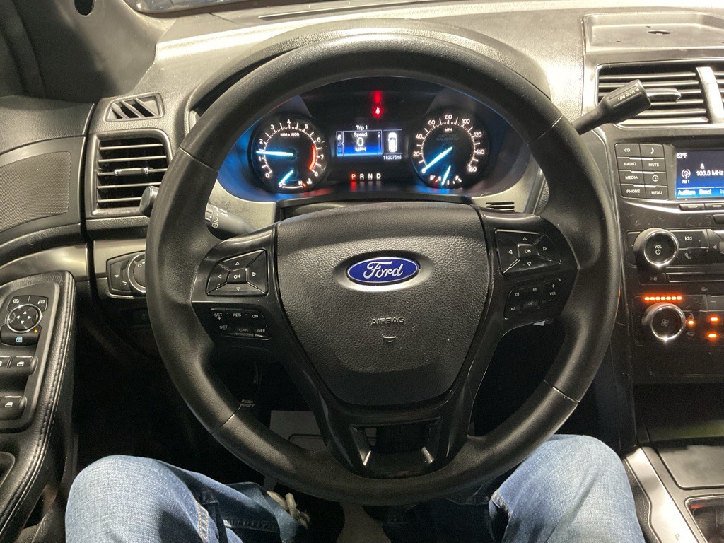 2017 Ford Explorer Image 8