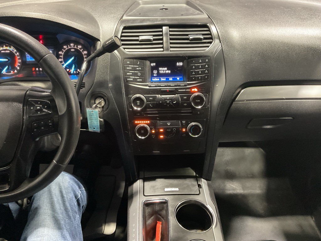 2017 Ford Explorer Image 9