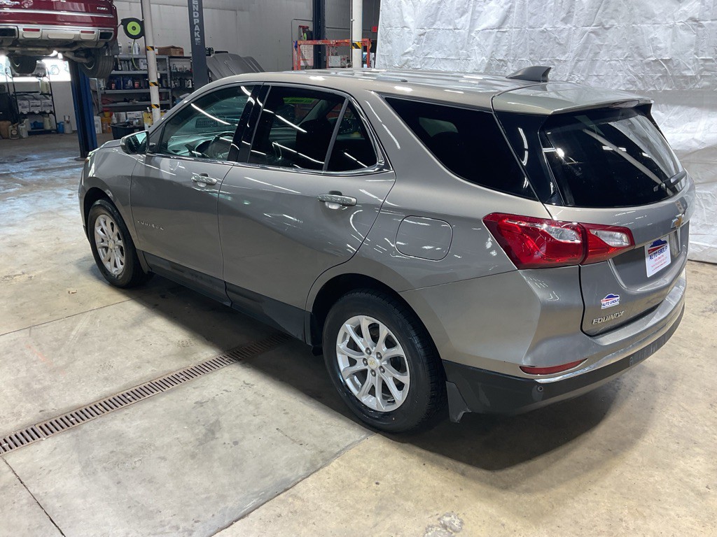 2018 Chevrolet Equinox Image 2