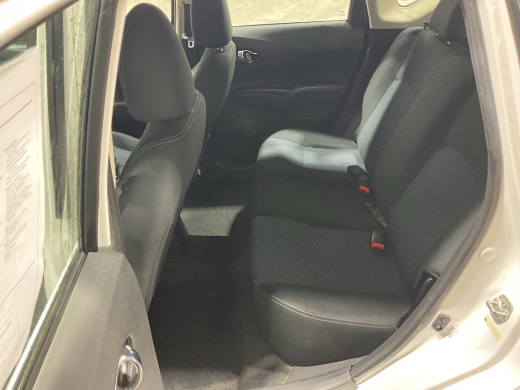 2016 Nissan Versa Image 7