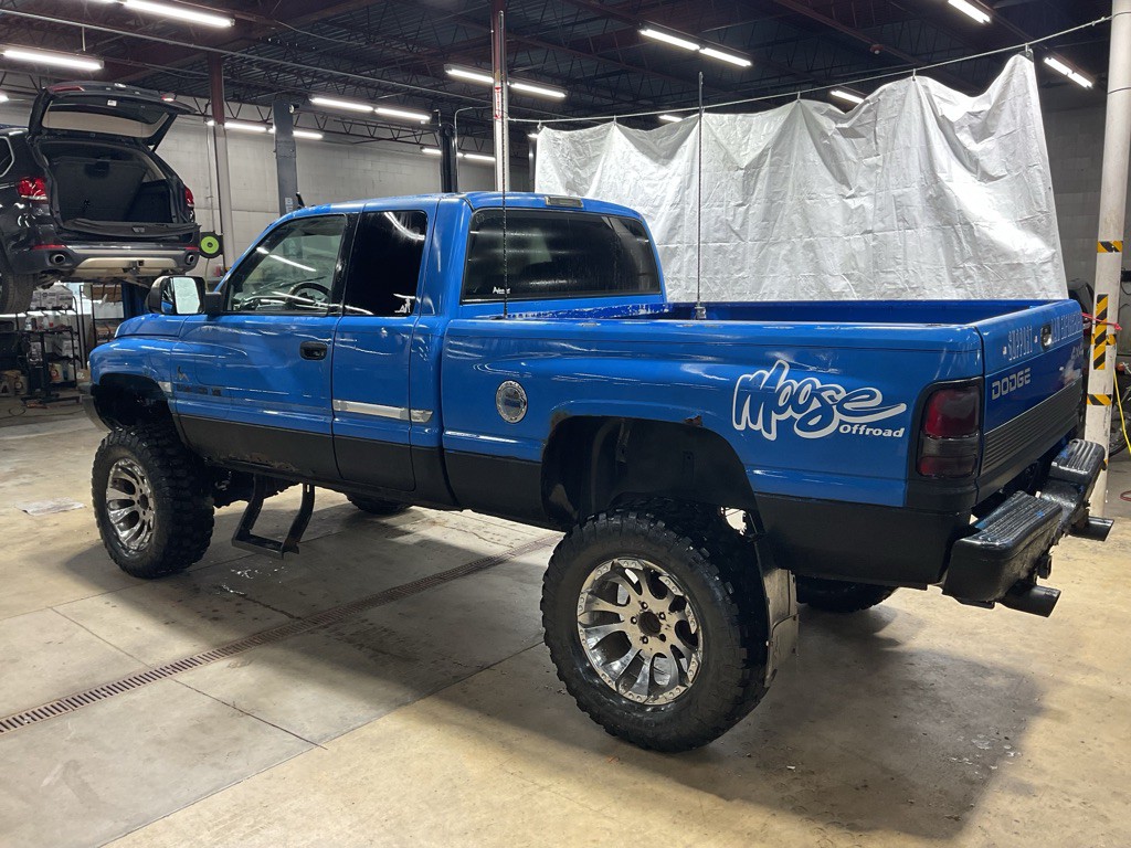 1998 Dodge Ram 1500 Image 2
